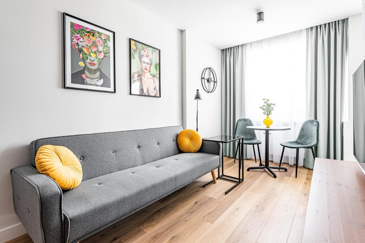 Apartment Frida Katowice Ligota Near Hospitals & Sum ภายนอก รูปภาพ