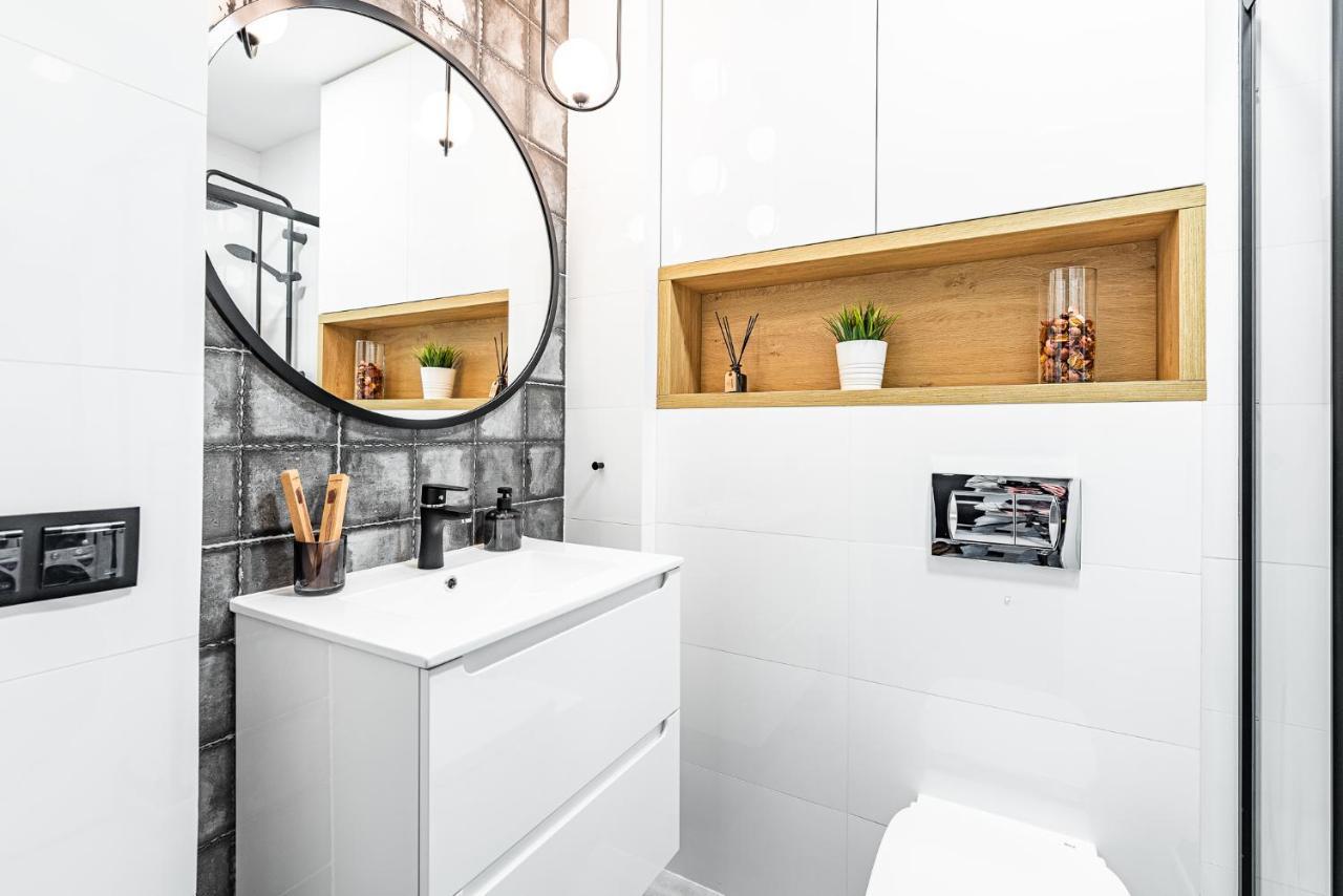 Apartment Frida Katowice Ligota Near Hospitals & Sum ภายนอก รูปภาพ